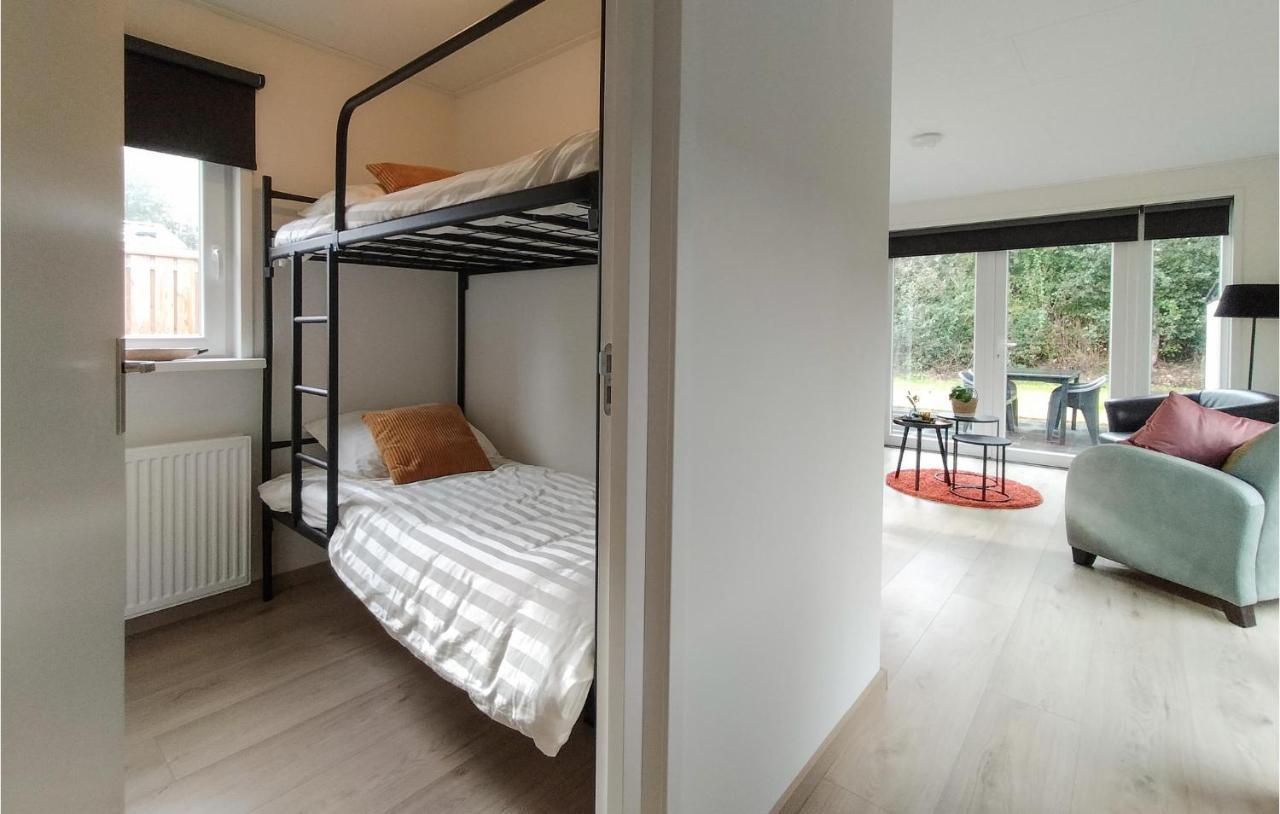 2 Bedroom Awesome Home In Heinkenszand 外观 照片