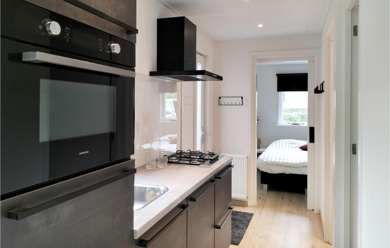2 Bedroom Awesome Home In Heinkenszand 外观 照片